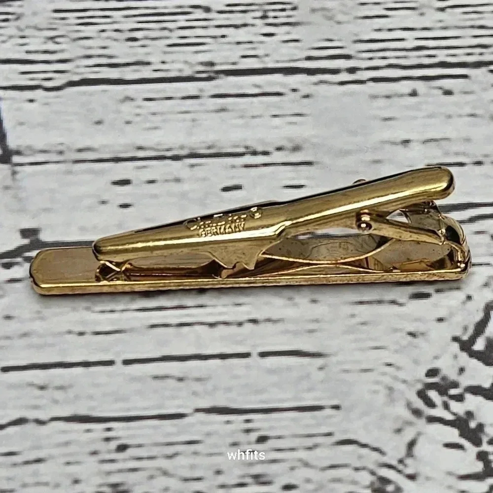 Christian Dior black and gold tone cufflinks and tie bar set - Picture 4 of 5
